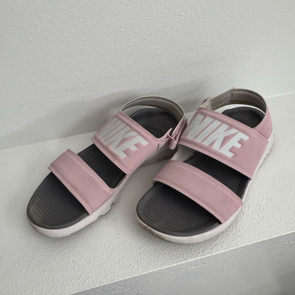 Nike Women's Soft Pink Sandals